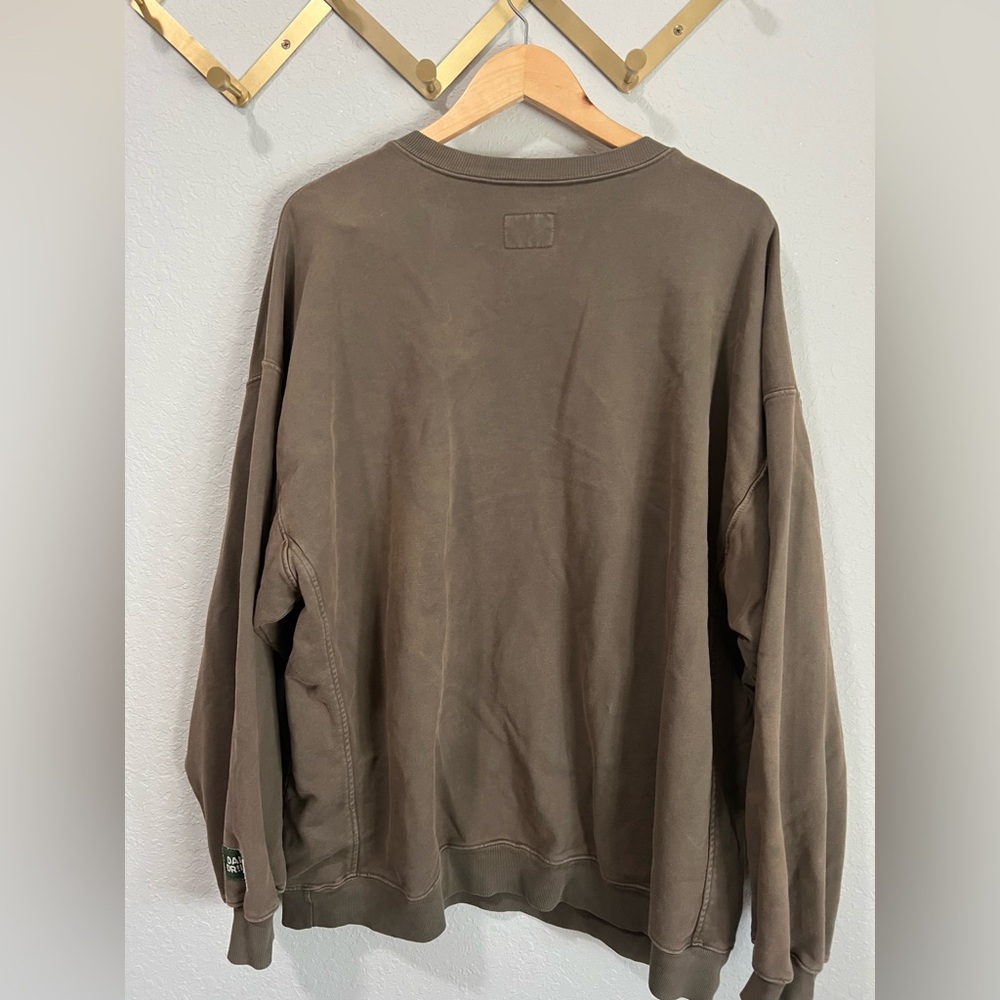 Daily Drills Crewneck - Picture 4 of 4